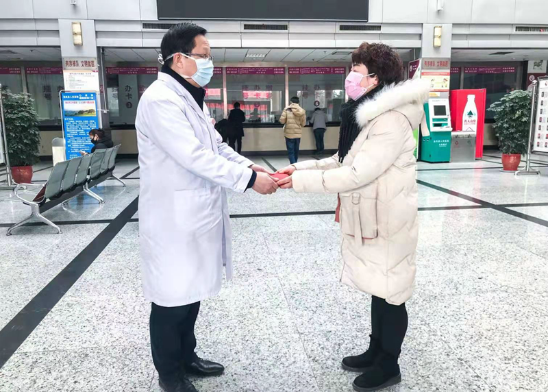 扶风县绛帐镇元鑫幼儿园为县医院开展志愿捐助活动