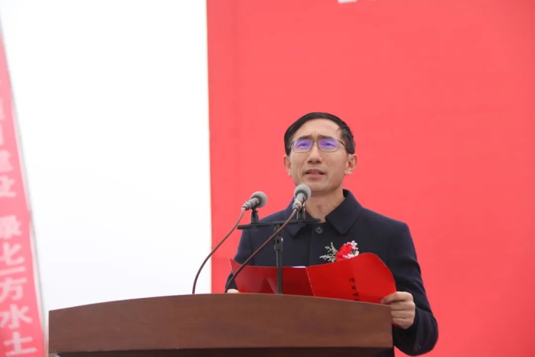 区委副书记,代区长李忠宏主持开工仪式榆林市政协副主席,区委书记苗