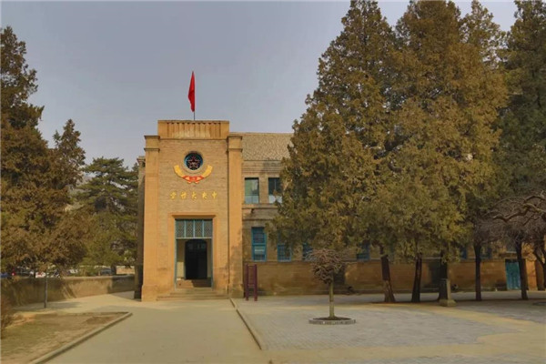 延安杨家岭革命旧 