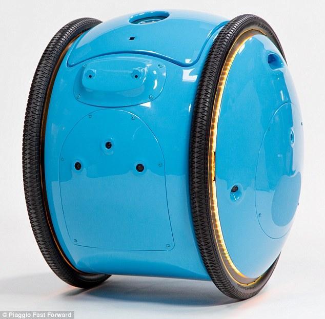 从摩托车到机器人:比亚乔公司发布私人自助机器人