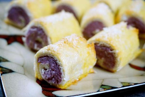 9,香芋卷还有种做法,就是包裹蛋液后小火油煎,口感会更脆,但含油量