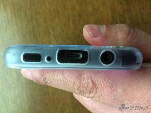 三星S8底部接口