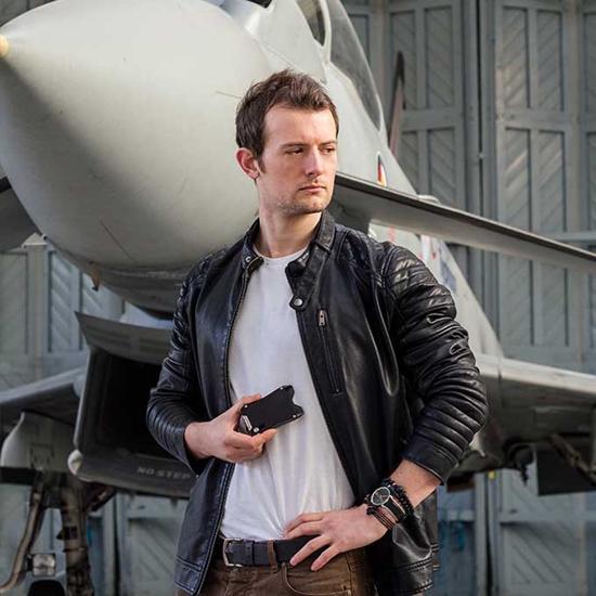 简直逆天帅！我猜007一定就是用这一个钱包