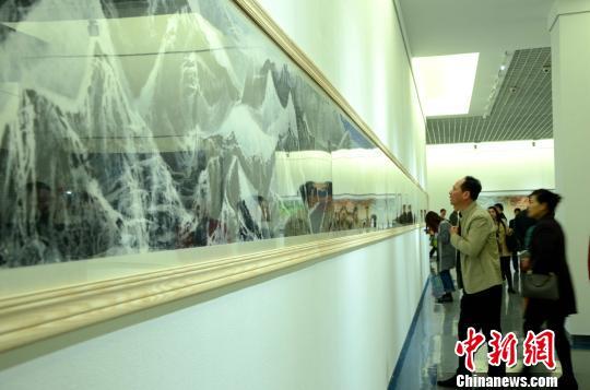 “现代水墨画之父”刘国松创作回顾展在山东开展