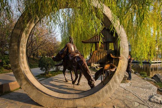 曲江池遗址公园 图/