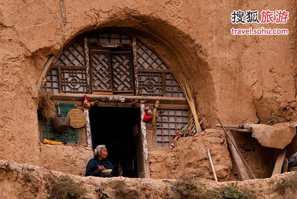 行走革命圣地延安