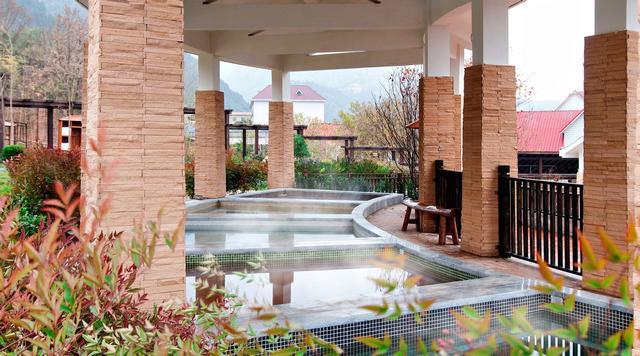 温泉暖身美食暖胃 老陕初冬去哪儿浪