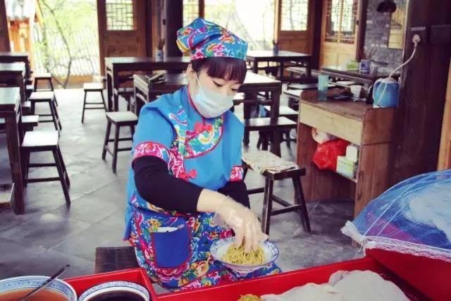 盛夏在此邂逅清凉 美食与美景让你一眼就爱上