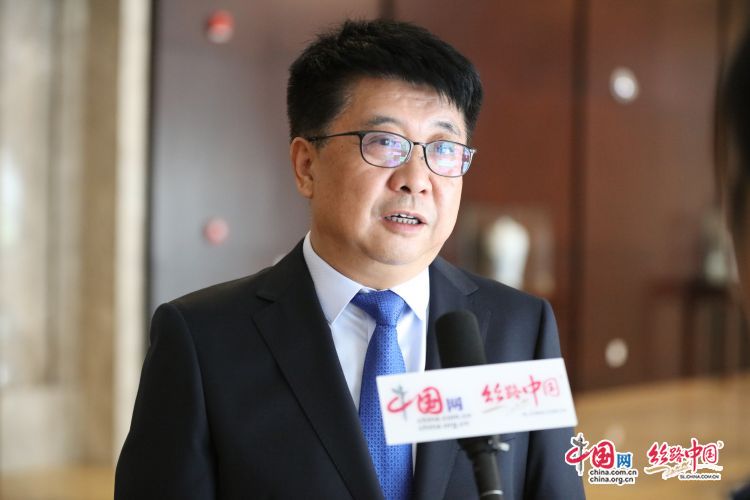 陕西投资集团有限公司董事,陕西能源投资股份有限公司总经理王栋接受