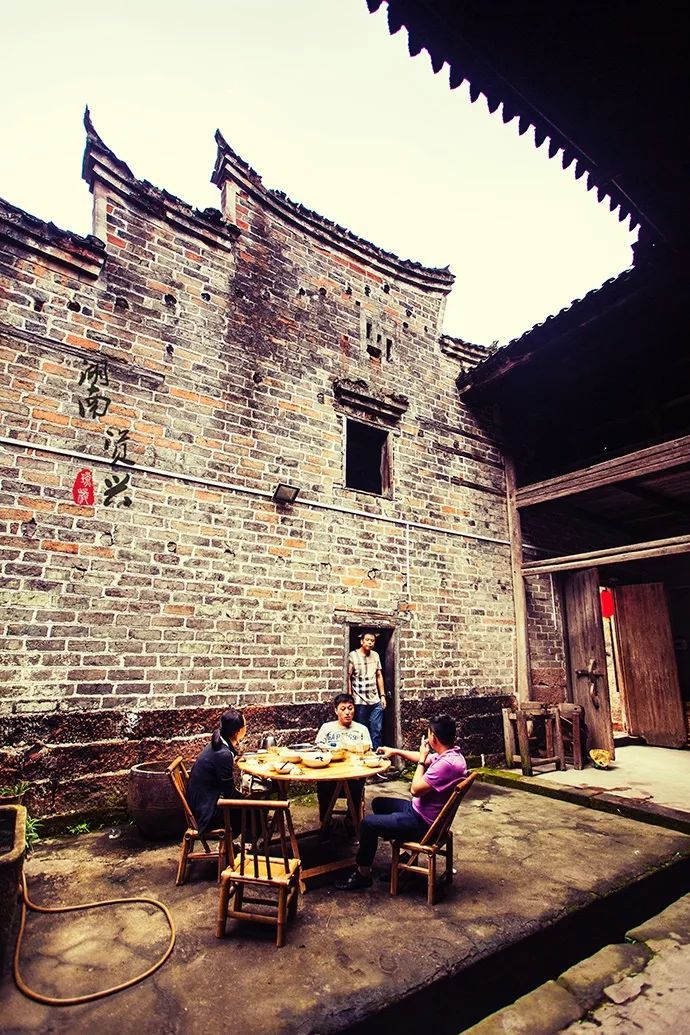 这个百度都搜不到的古寨，流淌着山水之间的诗意