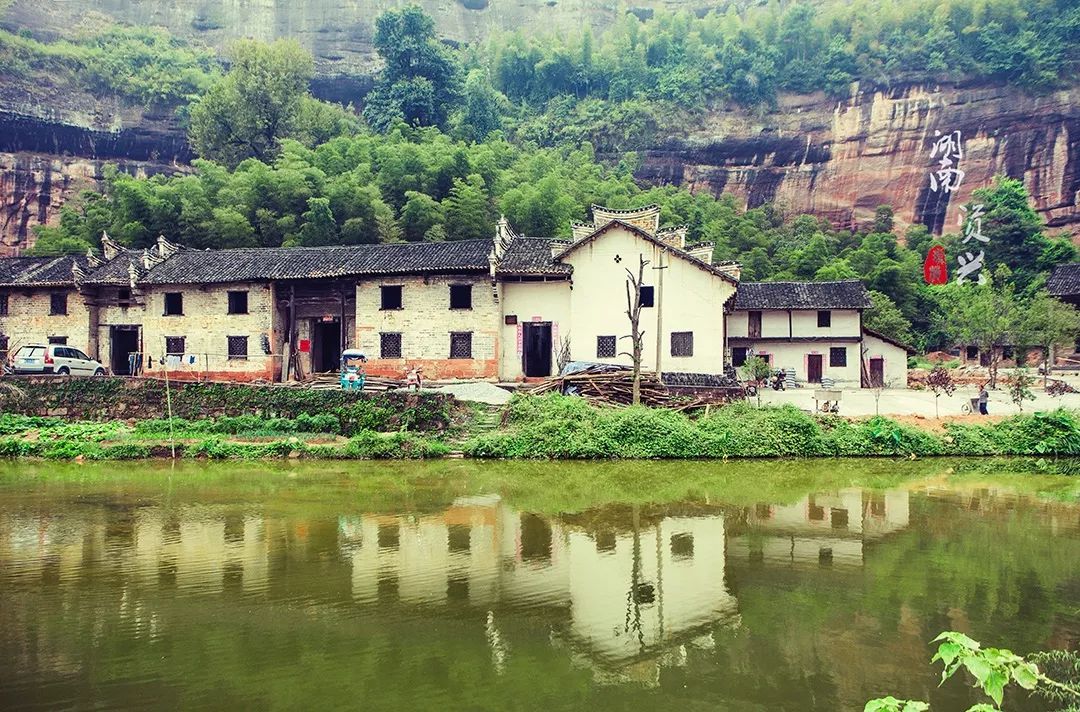 这个百度都搜不到的古寨，流淌着山水之间的诗意