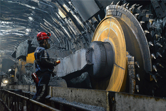 神东内蒙古区域首个自动化采煤试点工作面顺利投产