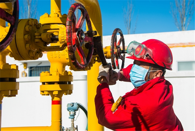 长庆油田采气一厂奋战90亿步伐稳健铿锵迈进