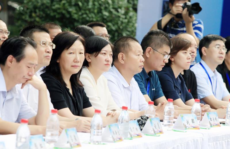 会议伊始,吴小健副处长,吕海侠副院长,张少强主任, 刘昌副院长,韩新生