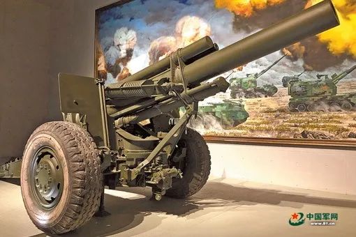 二战期间,美国共生产m1式155毫米榴弹炮4035门,在美军所有口径105毫米