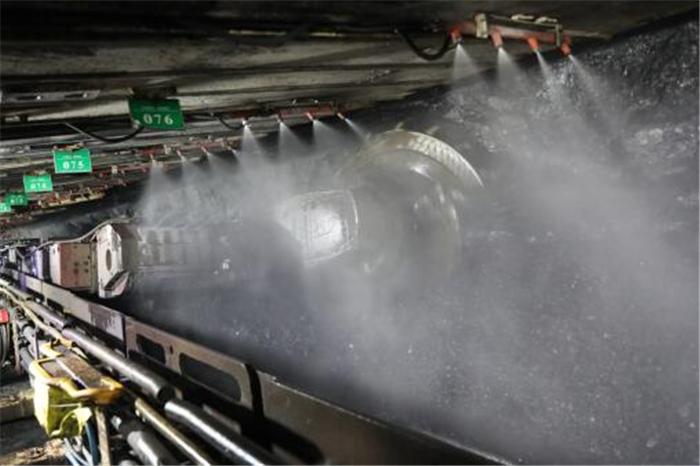 黄陵矿业二号煤矿:智能喷雾系统全面上线