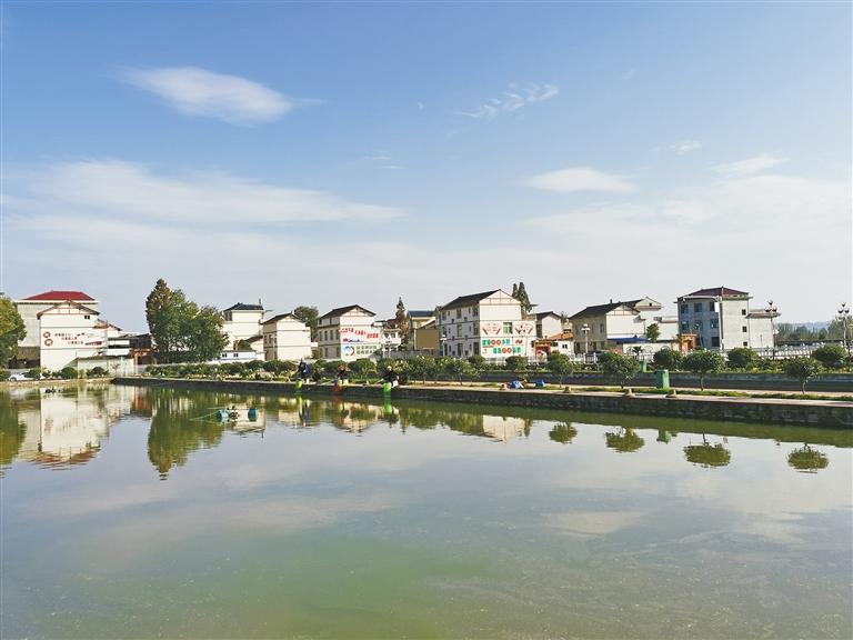 通讯员 洪维摄春天,走进入选2020年全省美丽宜居示范村的城固县柳林镇