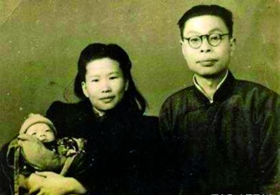穿透时空的电波频率,是国人心灵的振幅