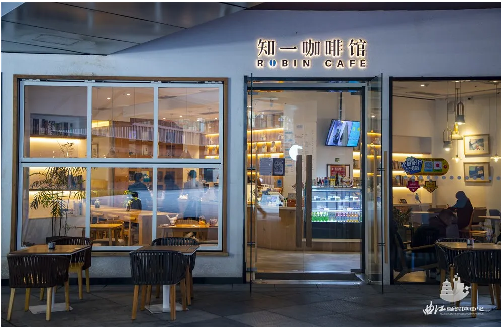 曲江这些咖啡馆,仅凭一个门头就留住了客人