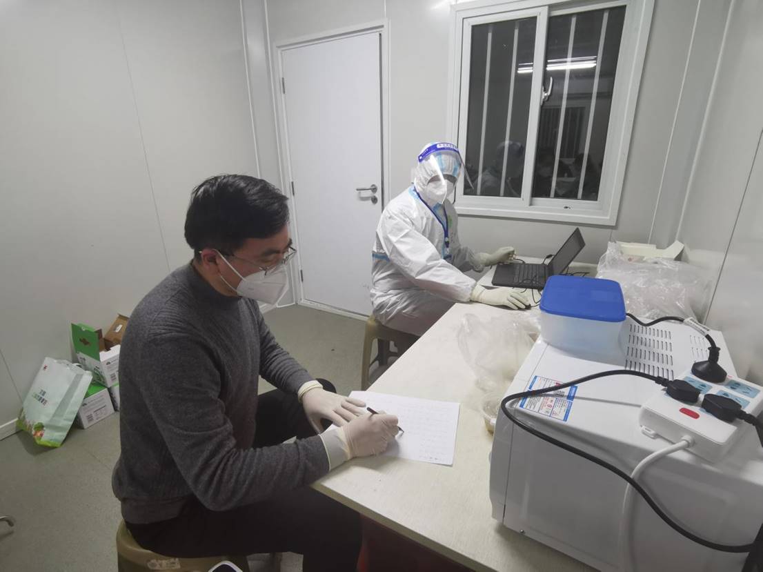 「战“疫”第一线」西安高新区基层干部奋战在抗“疫”阵地 守护社区民生安全“最后一道防线”