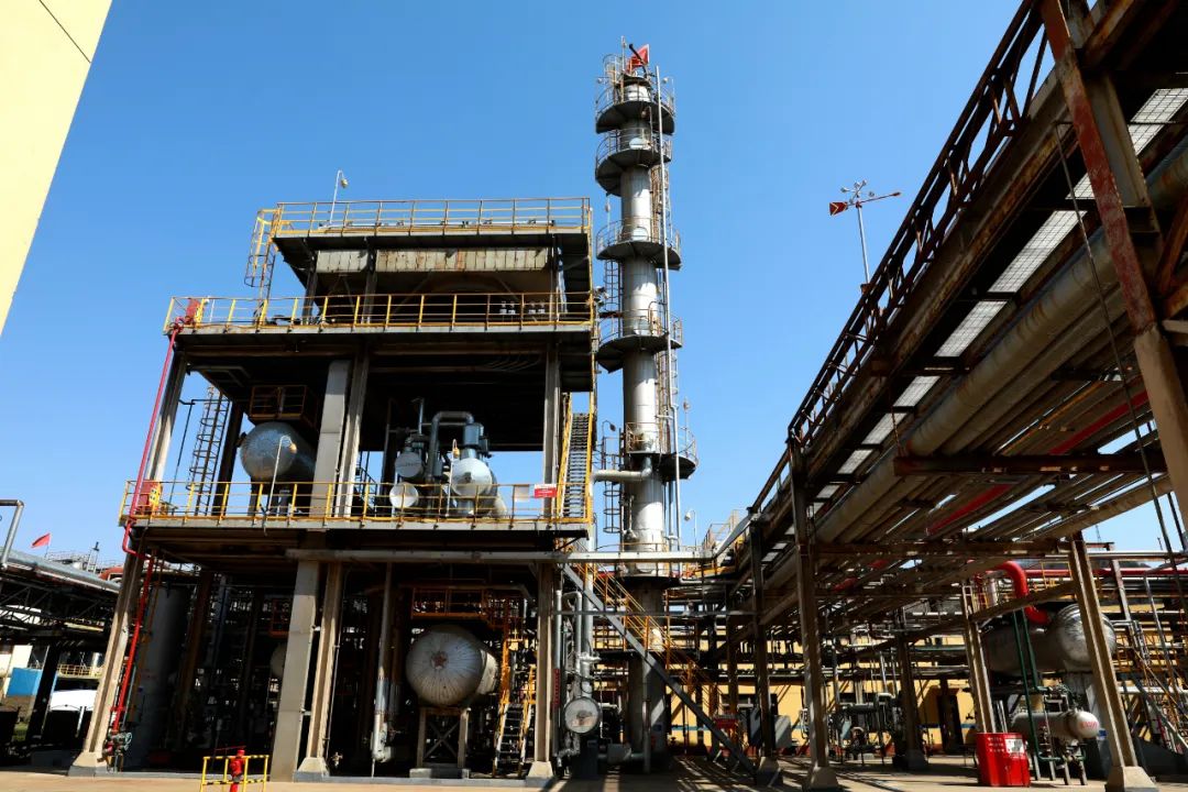 延长石油永坪炼油厂提前24天实现重整加工任务硬过半