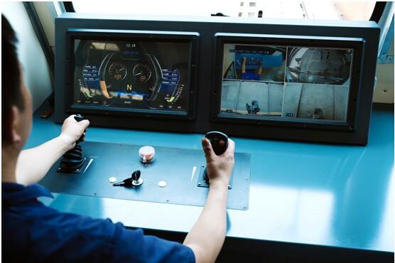 中铁秦岭重工ZTD250型新能源纯电动机车荣耀上市