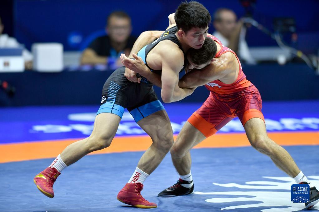 世界摔跤锦标赛邹万豪晋级男子自由式57公斤级铜牌决赛