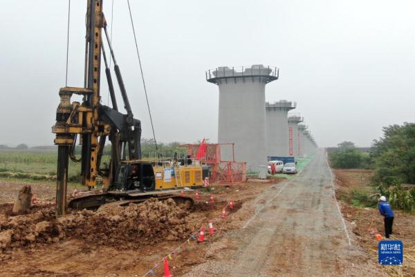 新華全媒＋丨西十高鐵跑出項目建設“加速度”