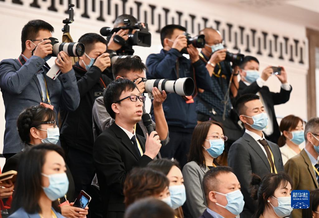 采访党代表