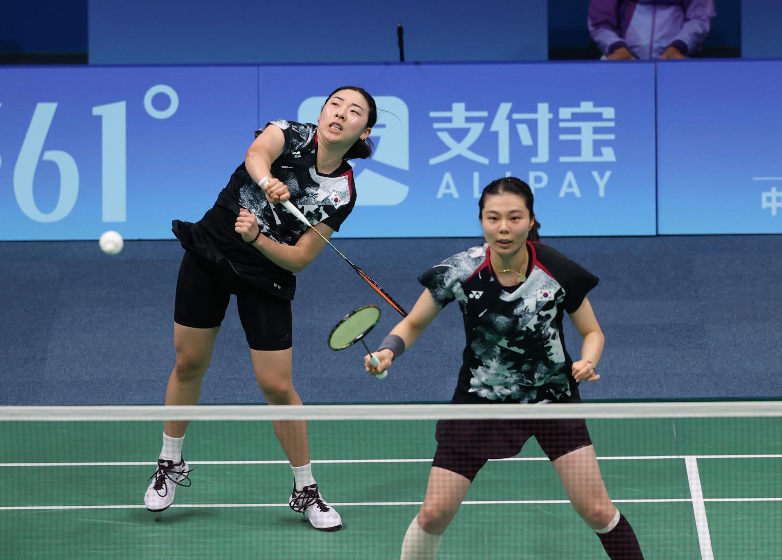 组图中国队挺进亚运会羽毛球女双决赛