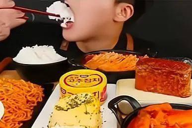 中消協：反對食品浪費，抵制極端吃播