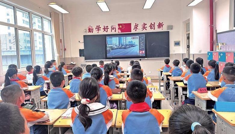 匯入時代 融入生活 植入心底——陜西以多場景新形式開展全民國防教育月活動