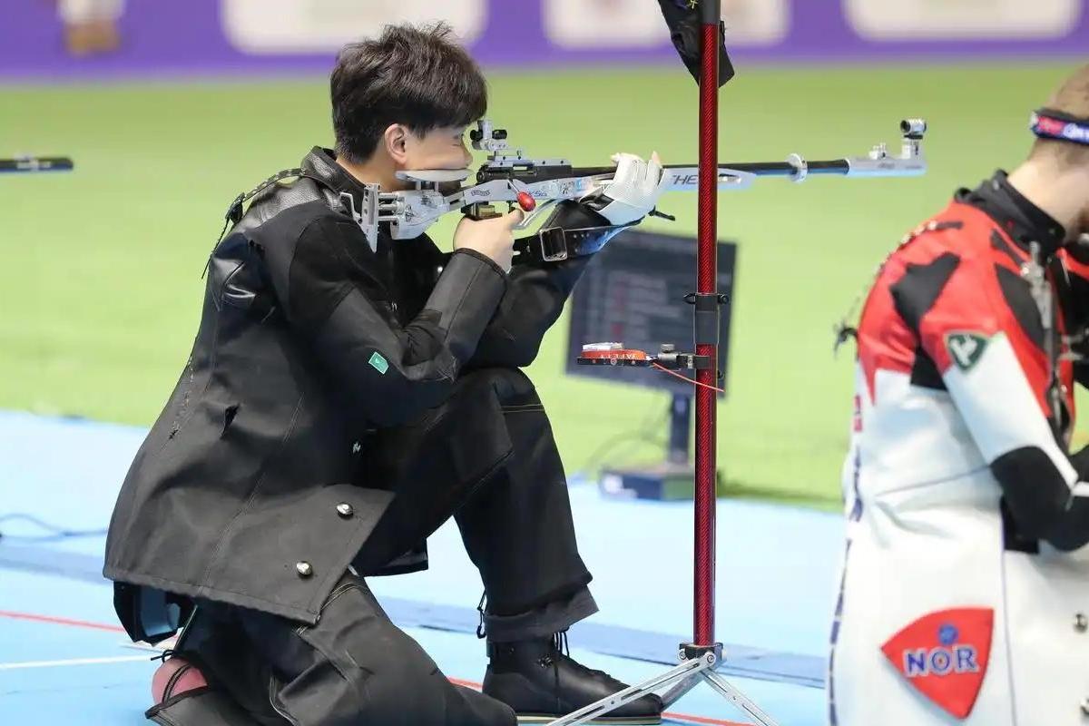 刘宇坤夺得国际射联步手枪世锦赛男子50米步枪三姿冠军
