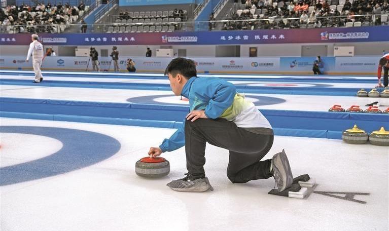 省一冬会冰壶比赛（群众组）决赛举行