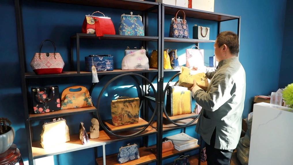 新华视点丨乡村振兴中的青春力量(图6)