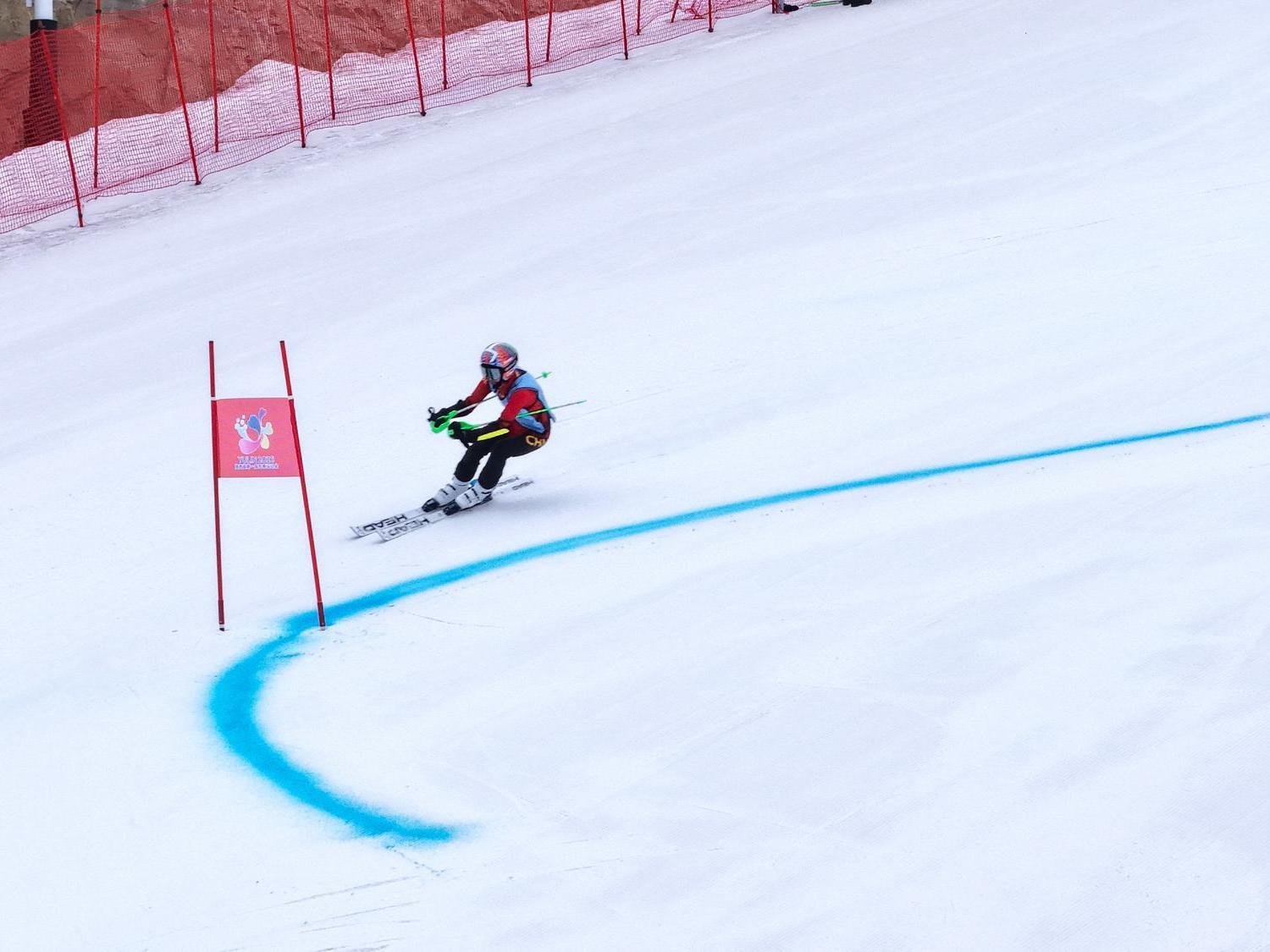 少年踏雪驭风来 省一冬会高山滑雪赛燃情神木