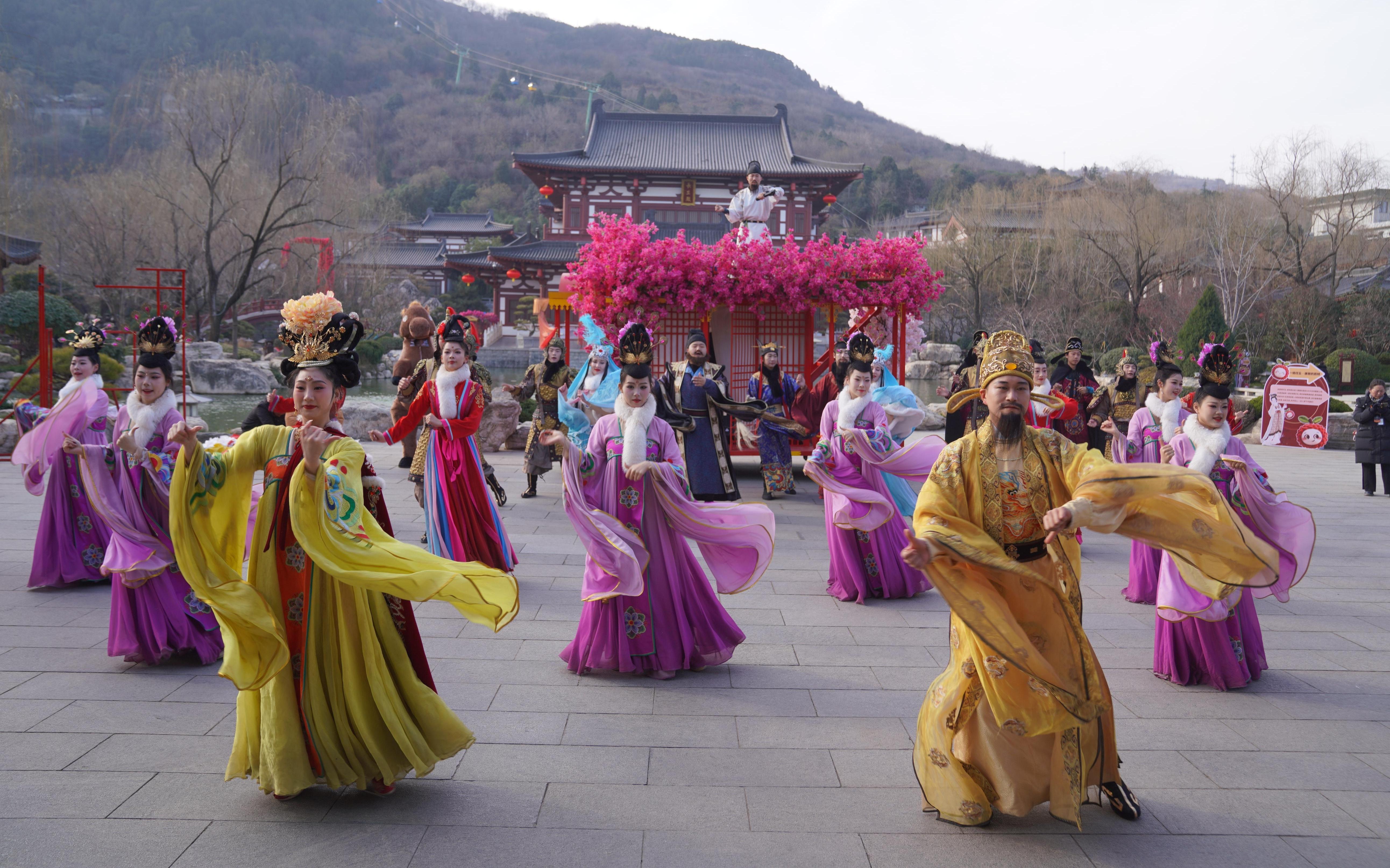 盛唐“沉浸式”体验激发文旅活力