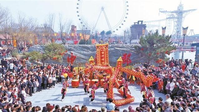 于烟火里，看见一座小城的动人模样