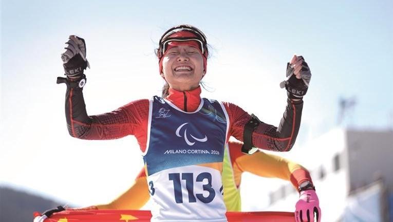 中国代表团单日斩获两金 创冬残奥会境外参赛最佳成绩