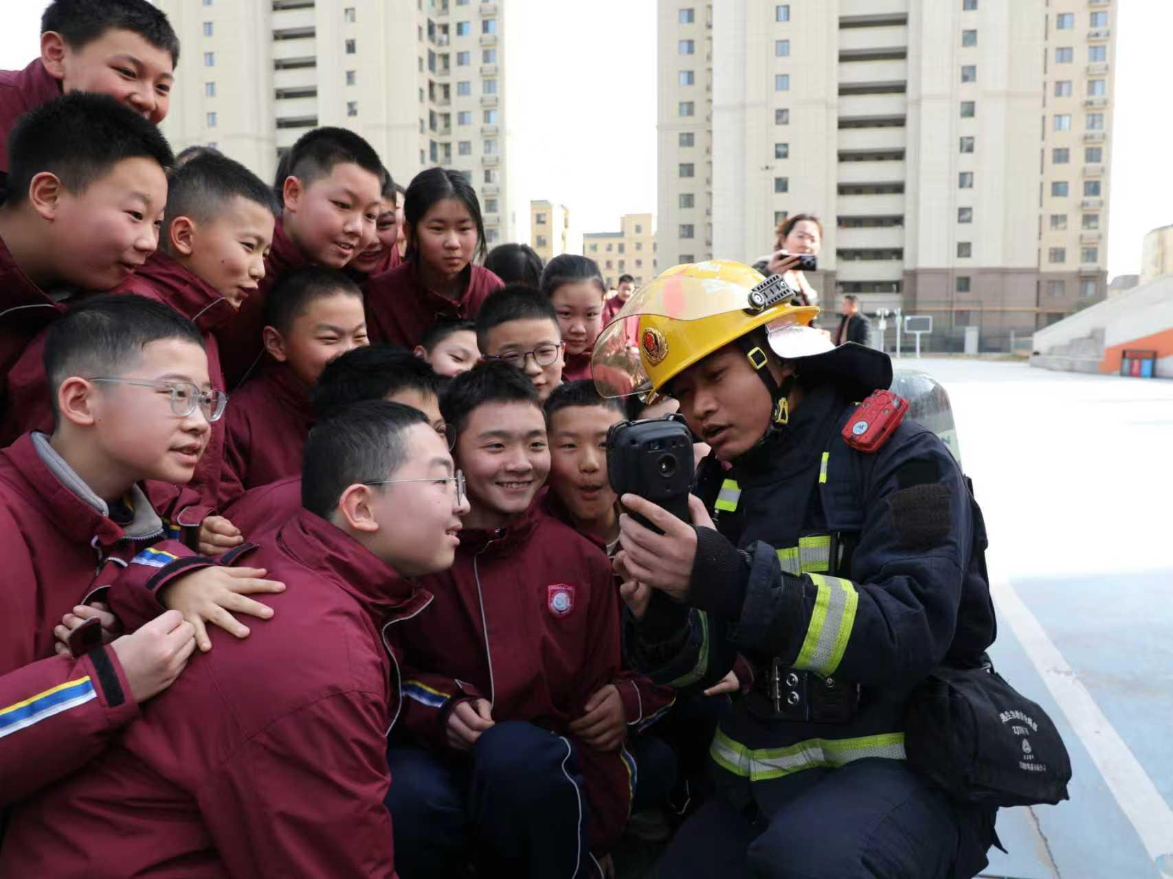 ​开学第一课！陕西全方位织密校园消防安全防护网