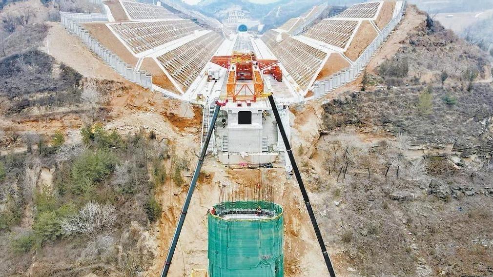 延榆高铁（榆林段）施工建设有序推进 计划完成投资74.5亿元