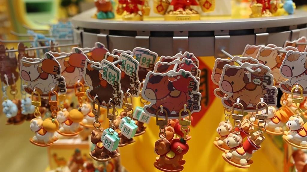 浙江义乌：“情绪消费”重塑小商品经营逻辑