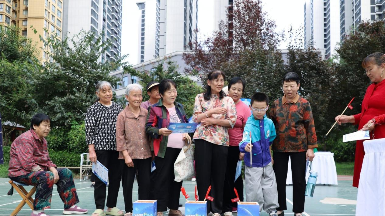 网安宣讲进社区 趣味闯关筑牢全民“防护网”